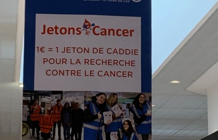 Action Interêt Public Jetons le Cancer 
lieu : Centre Leclerc Urrugne